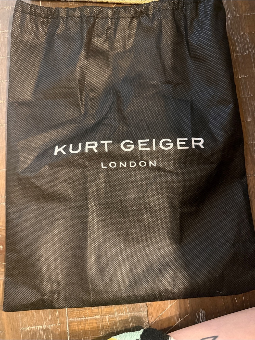 Kurt Geiger Pale Green Small Shoreditch Woven Crossbody Bag - Picture 10 of 10